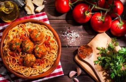 spaghetti meatball dish