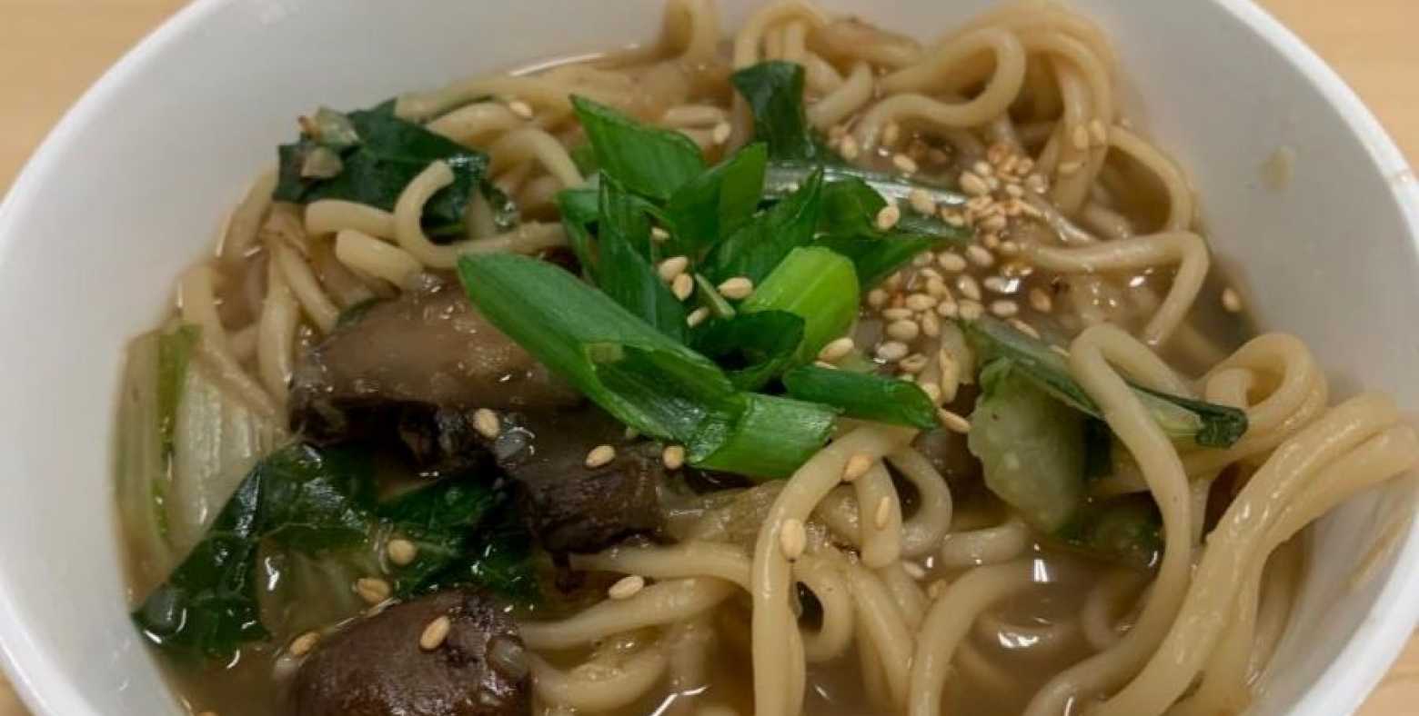 Ginger Garlic Noodle Soup with Bok Choy (Bok Choy Soup) - The