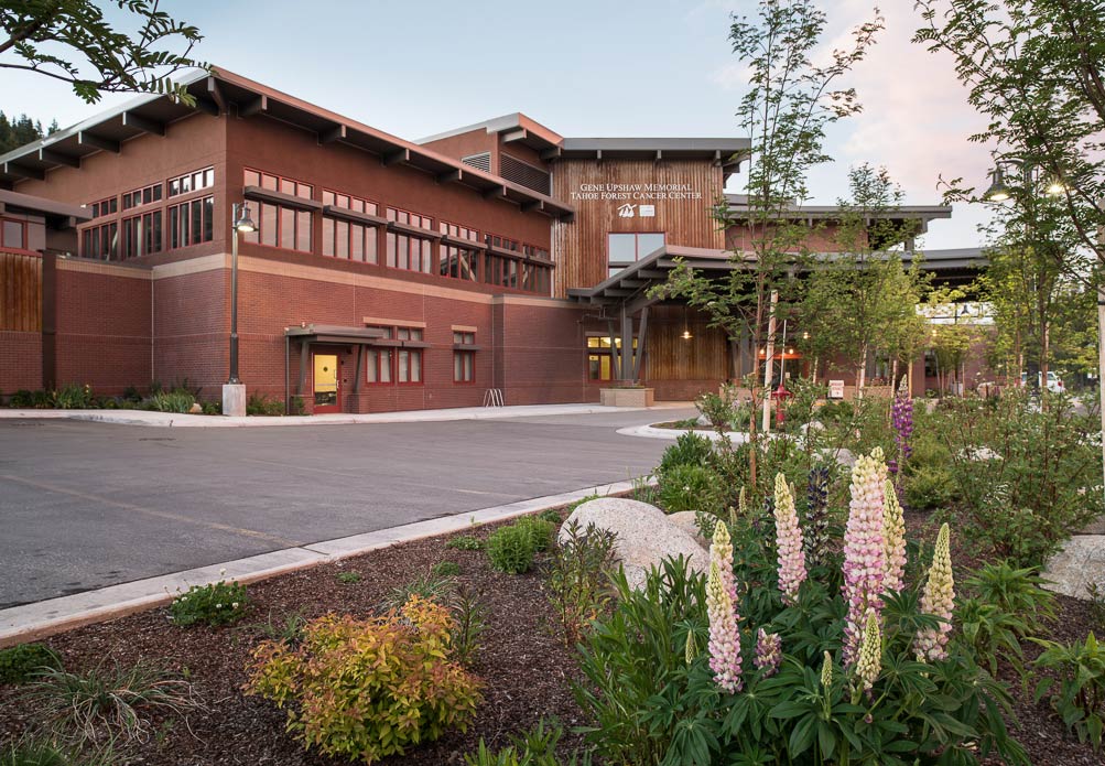 Gene Upshaw Memorial Tahoe Forest Cancer Center