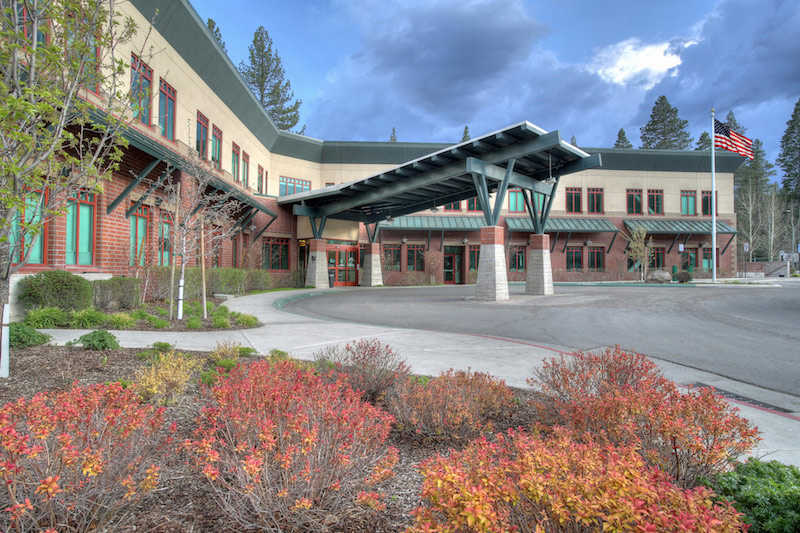 Tahoe Forest Hospital Exterior